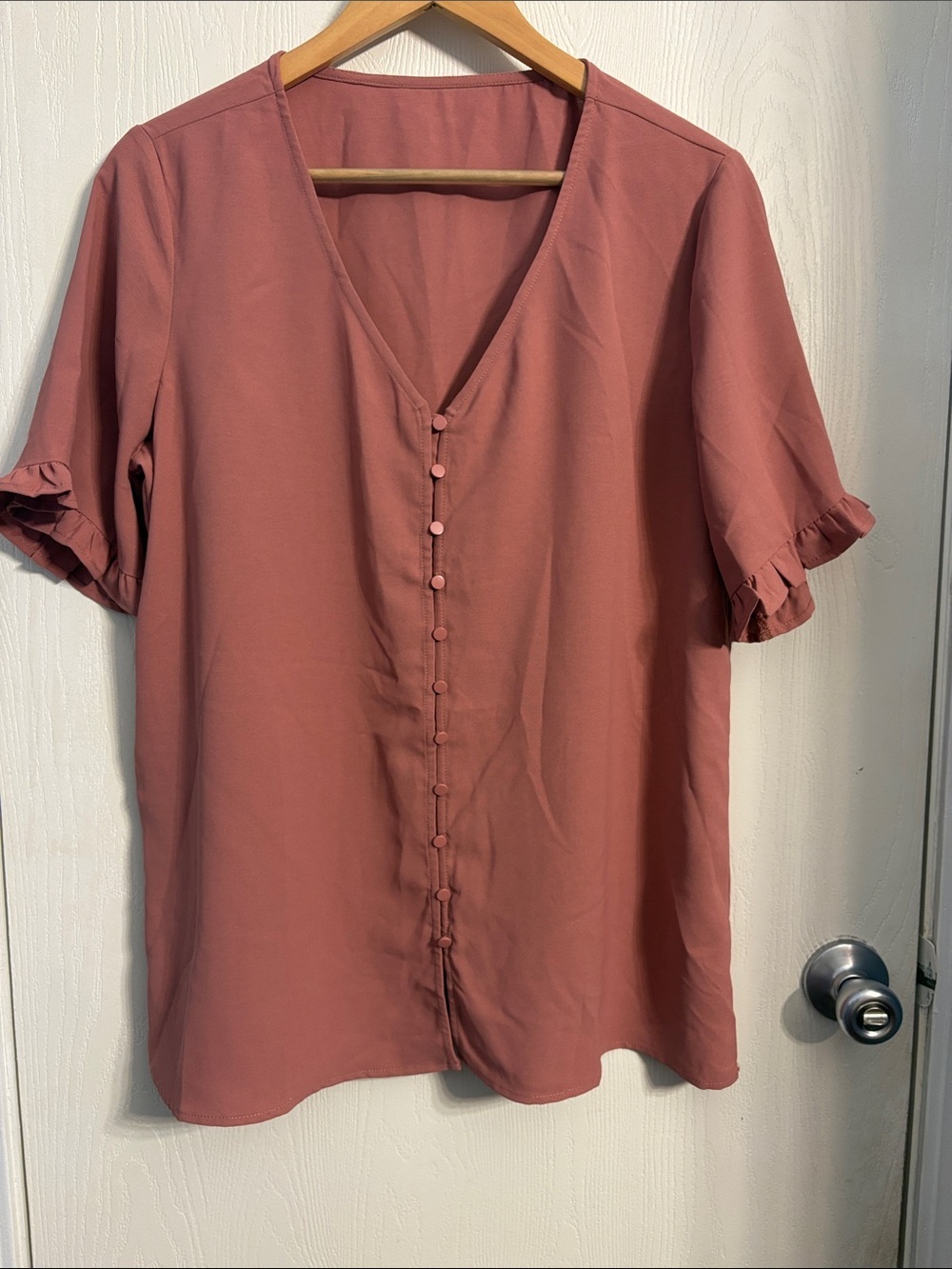 Womens Button-Front Ruffle Sleeve Blouse - Dusty Rose